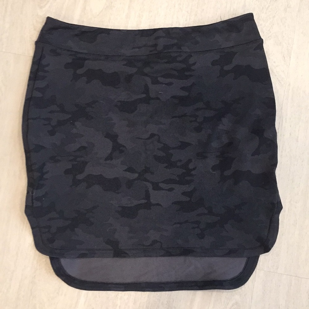 Lululemon Camo City Skirt